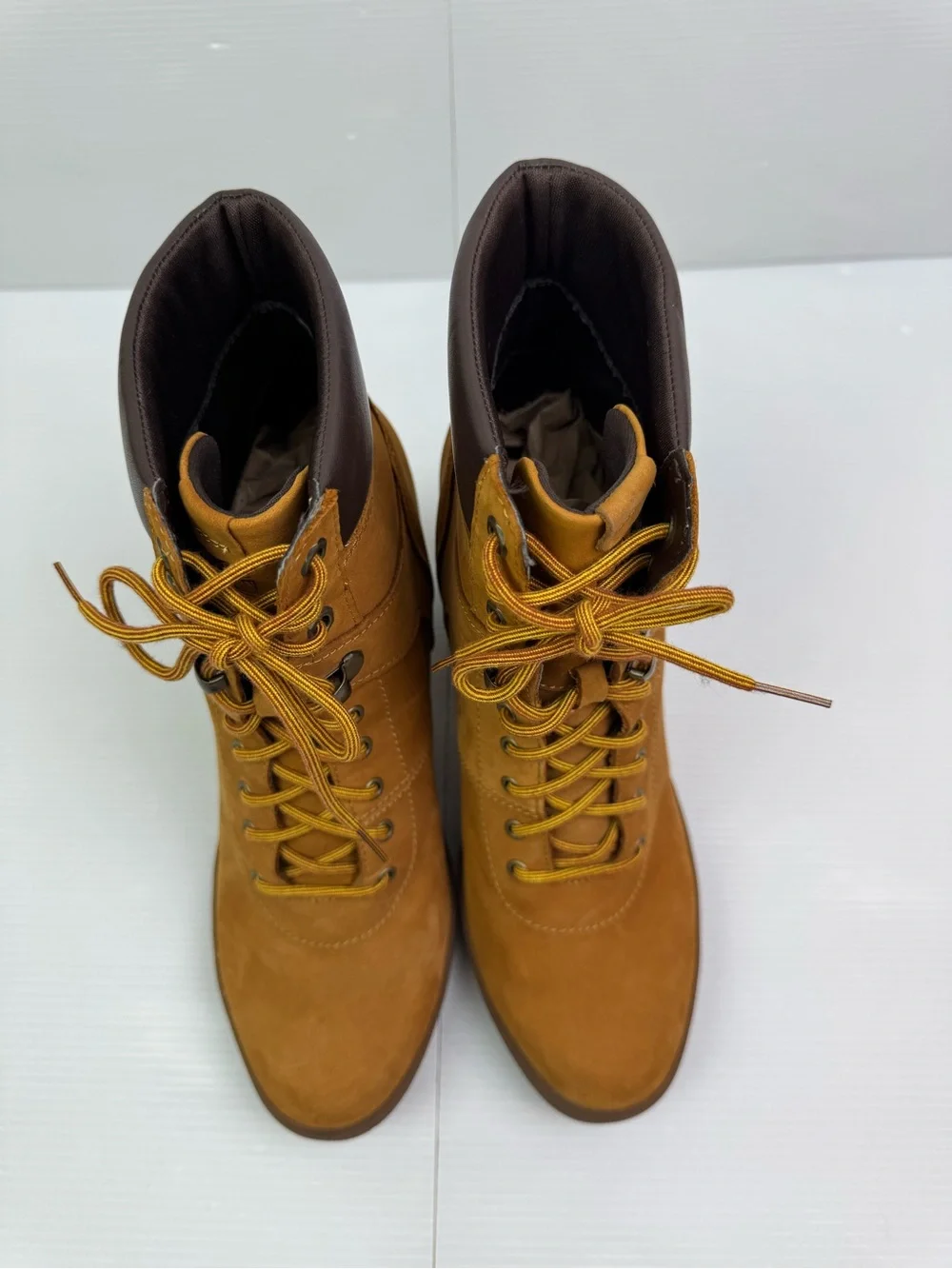 Timberland Camdale Women's 10 Mustard Field Boots Lace-Up Ankle Block Heel A1KD3